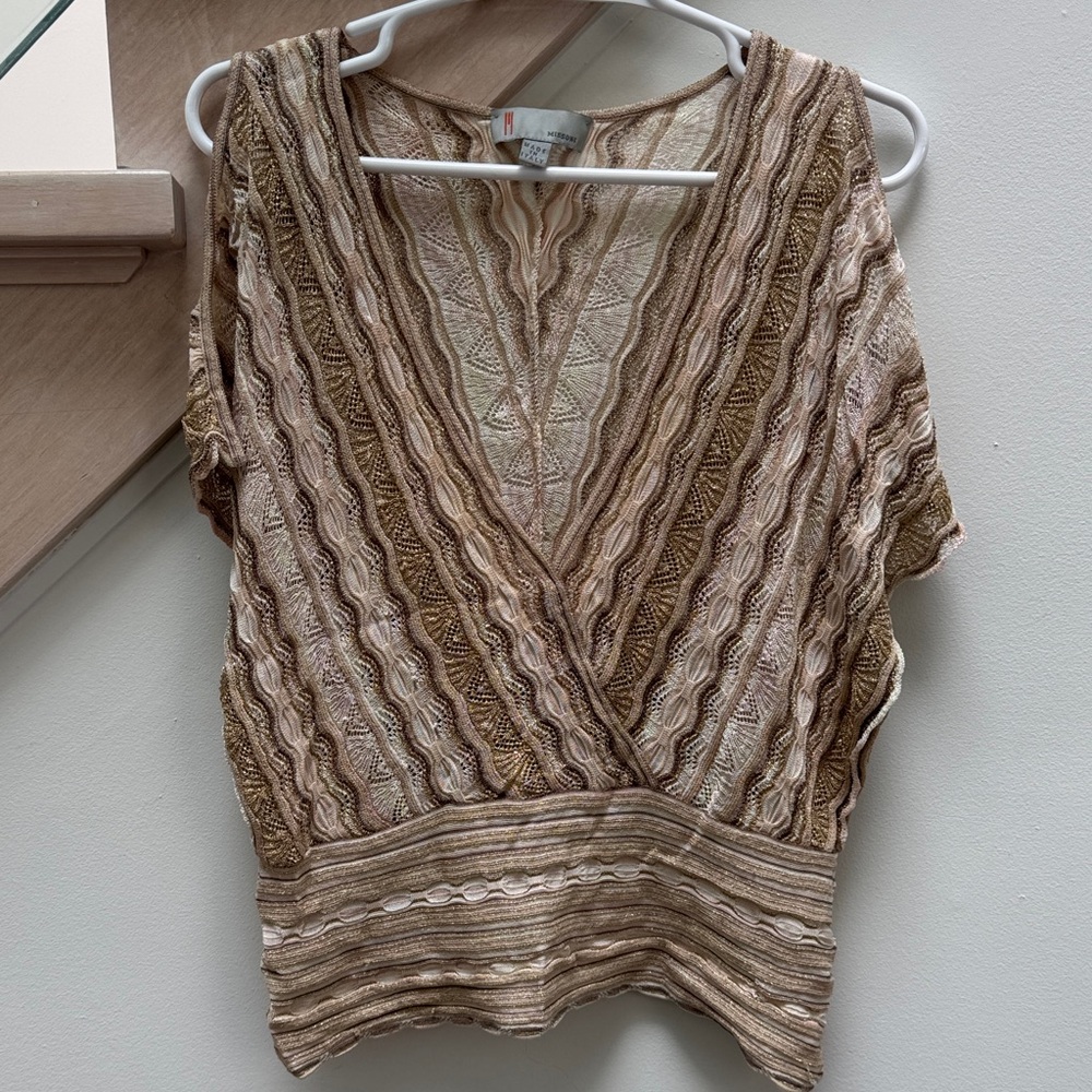 Missoni V Neck top. Tan Cream Gold Lurex Textured Stretchy Fabric    Size 44